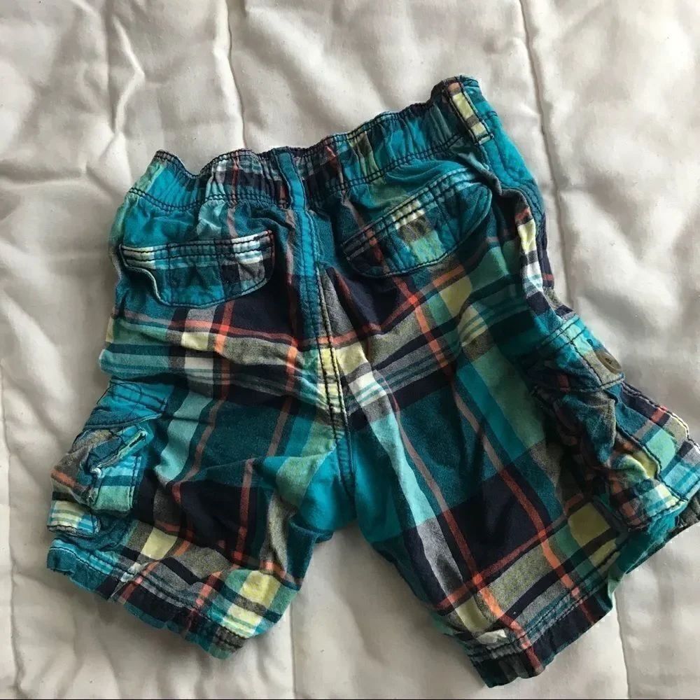 Carter’s boys shorts size 24 month